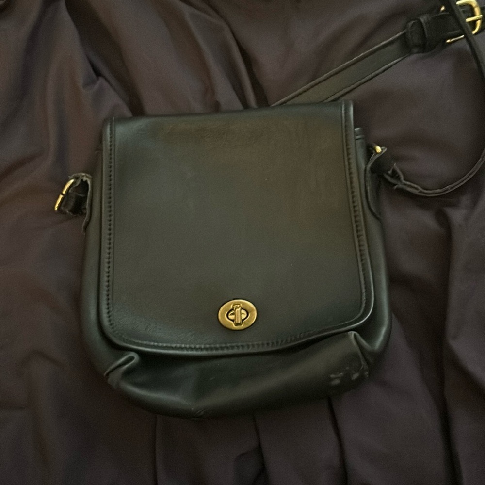 Vintage coach crossbody bag